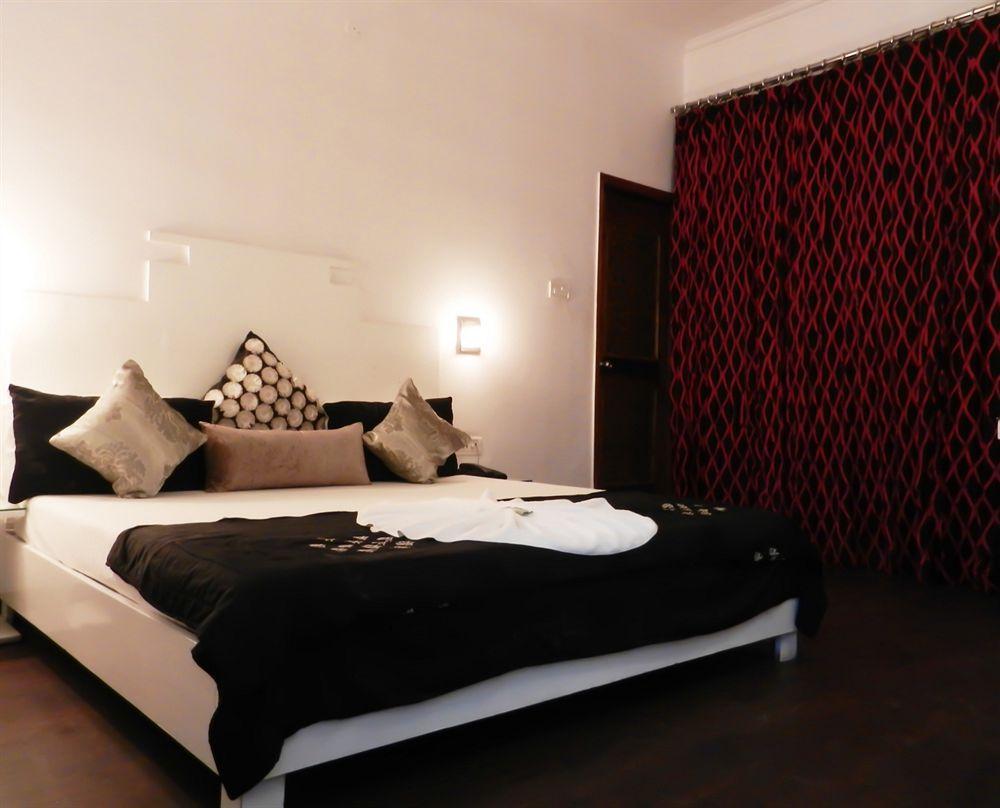 Fabhotel Prime Sarin Inn Heritage Benares Buitenkant foto