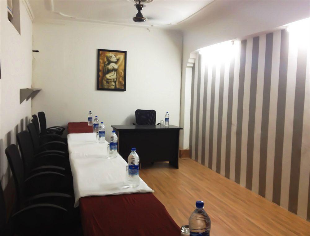 Fabhotel Prime Sarin Inn Heritage Benares Buitenkant foto