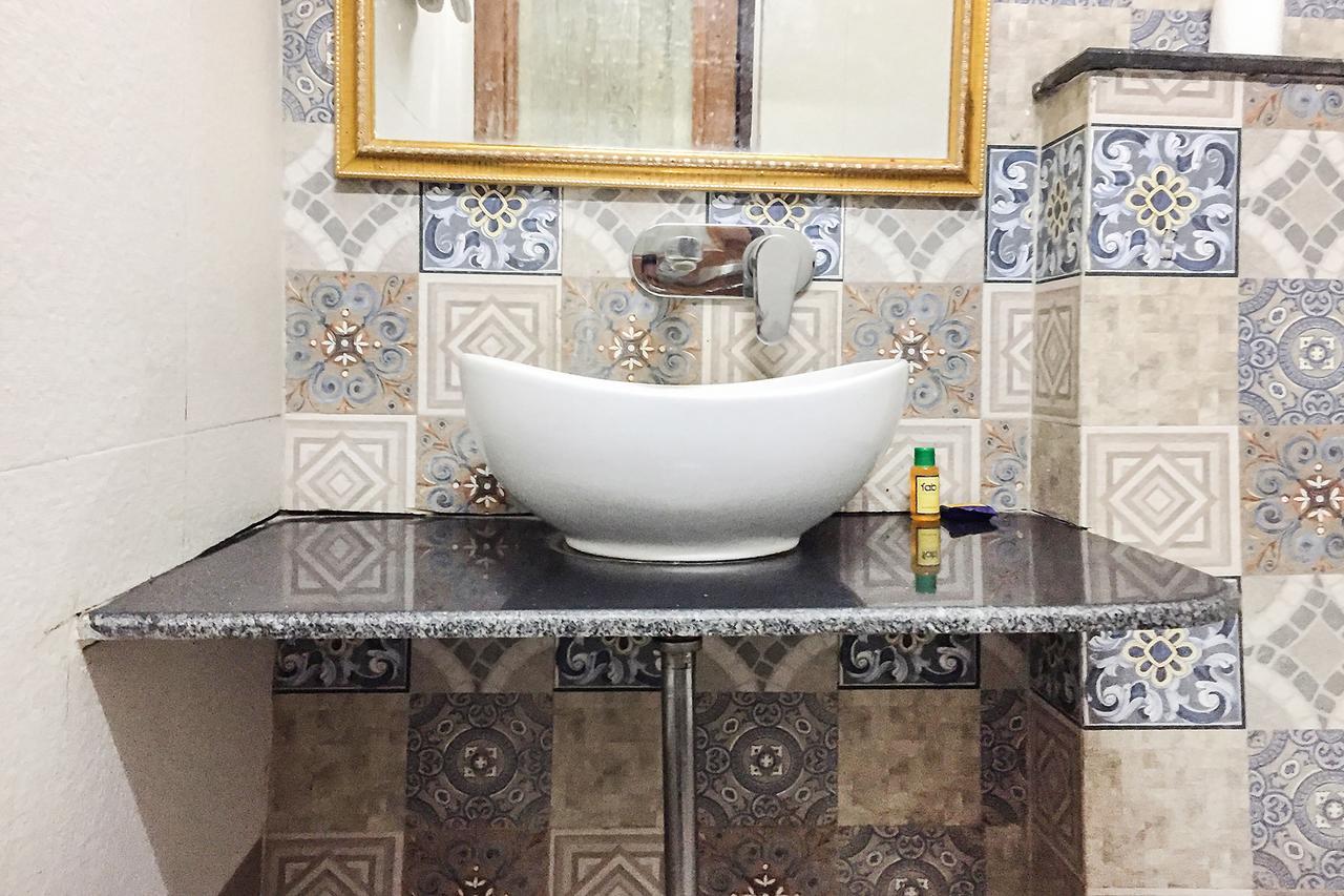 Fabhotel Prime Sarin Inn Heritage Benares Buitenkant foto